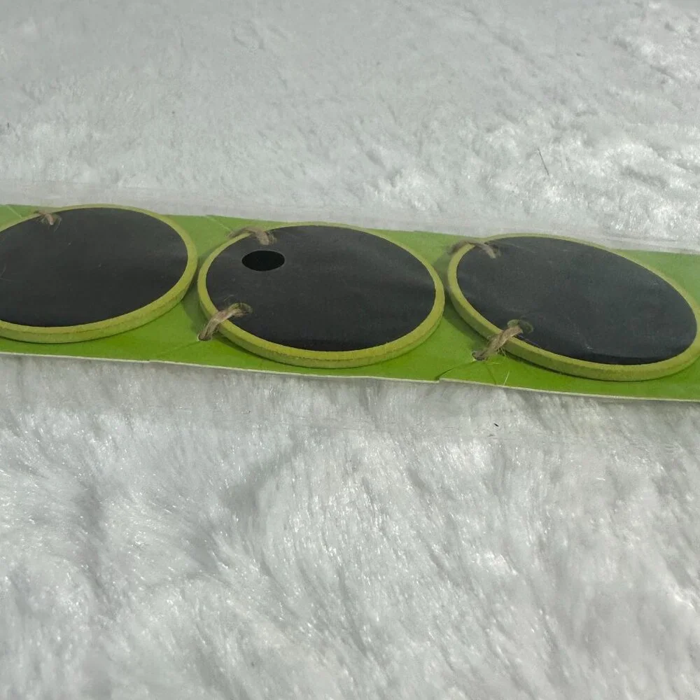 Studio 18 Chalkboard Tags 3 Pc/Pz Round Black & Lime Green With String